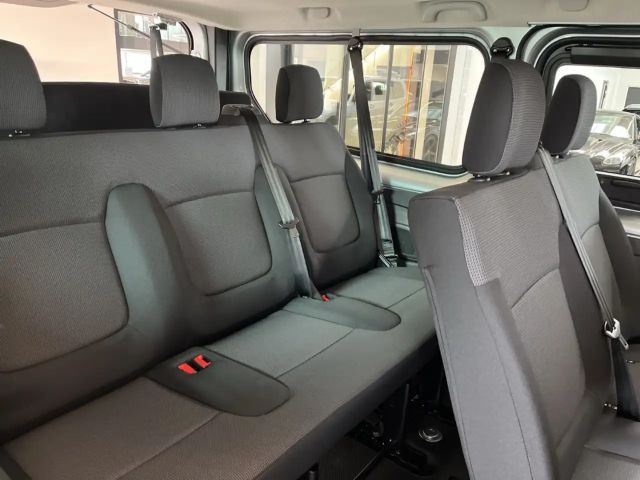 Renault Trafic Combi