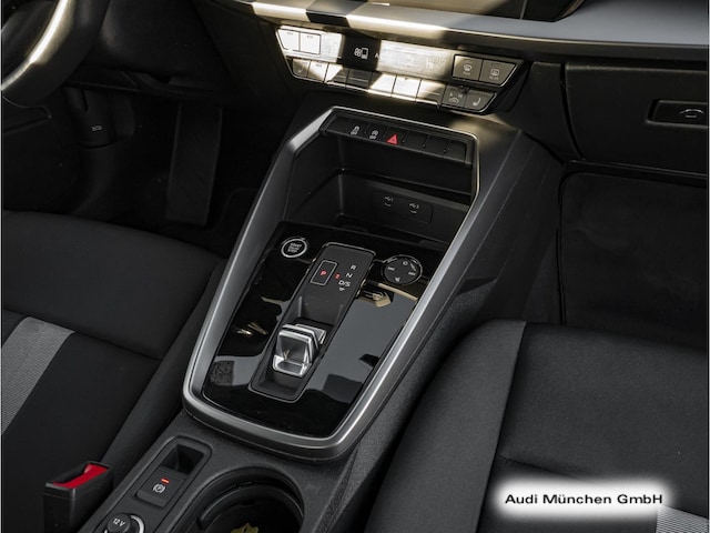 Audi A3 30 TFSI S-Tronic Sedan