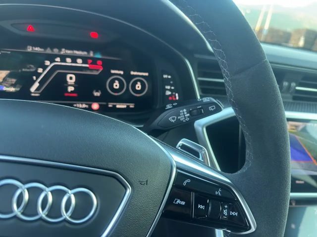 Audi RS6 Avant Performance Quattro S-Tronic