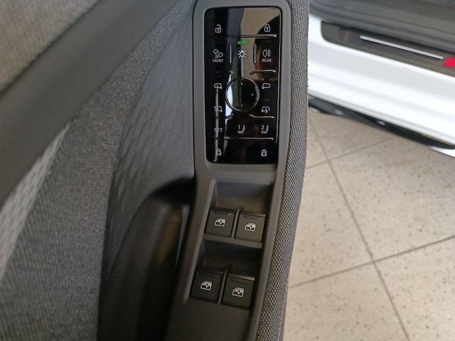 Audi A6 Avant Quattro S-Tronic