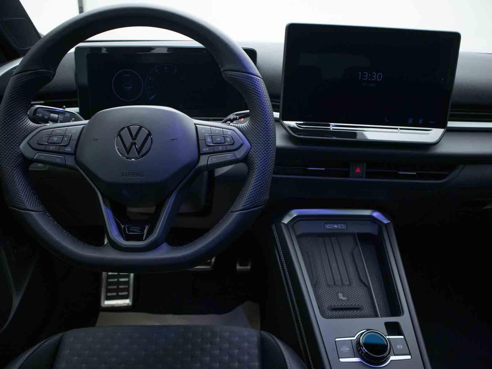 Volkswagen T-Roc 1.5 eTSI DSG IQ.Drive R-Line