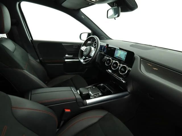 Mercedes-Benz B 250 AMG Line B 250 e