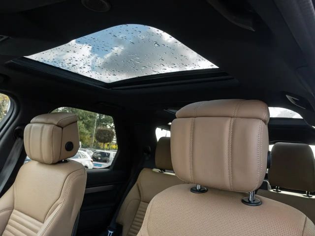 Land Rover Discovery D300 Dynamic HSE