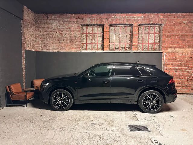 Audi Q8 55 TFSI Hybride Quattro S-Line