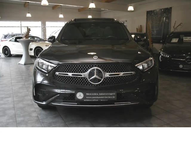 Mercedes-Benz GLC 300 4MATIC AMG Line