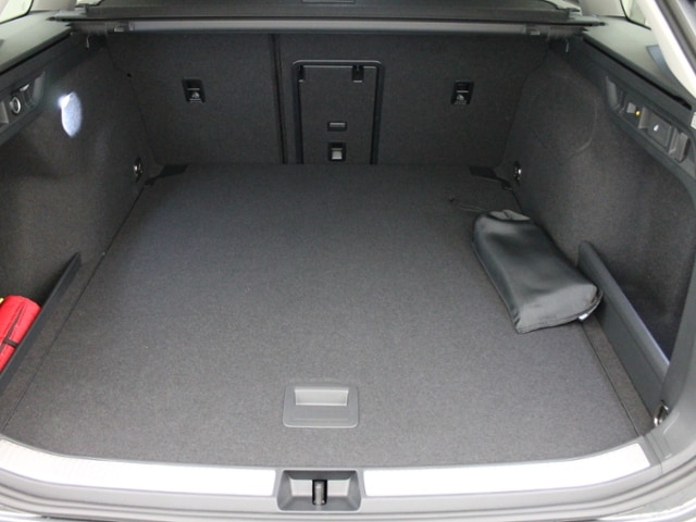 Volkswagen Passat 2,0 l TDI SCR 110 kW (150 PS) 7-Gang-Doppelkupplungsgetrie KLIMA LED NAVI ALU