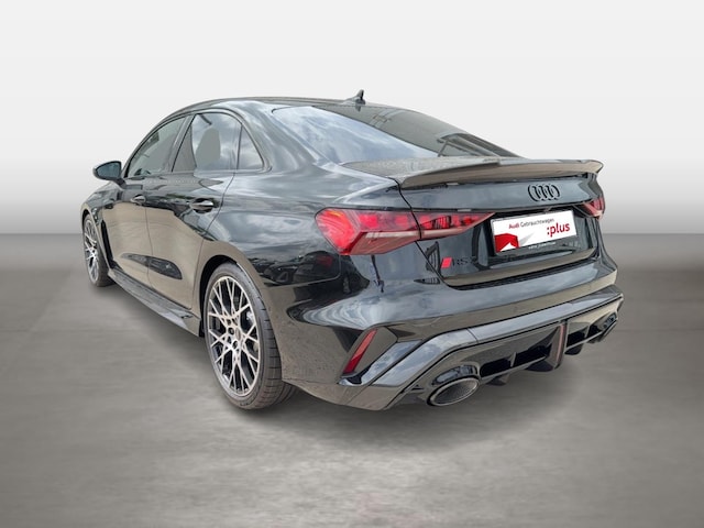Audi RS3 Quattro S-Tronic Sedan