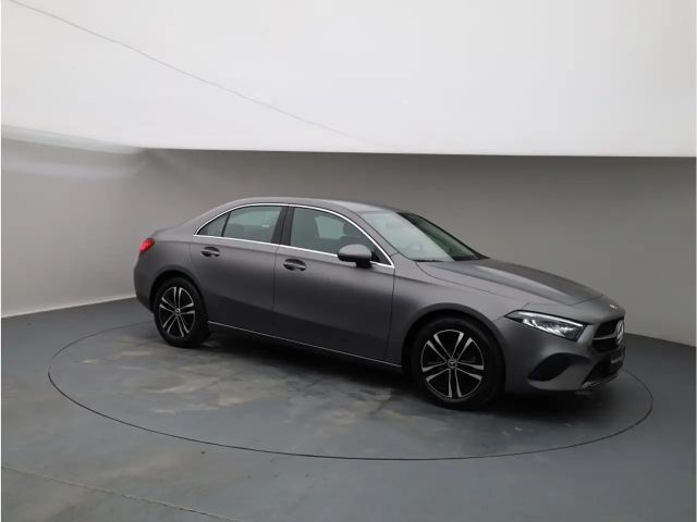 Mercedes-Benz A 200 Progressive