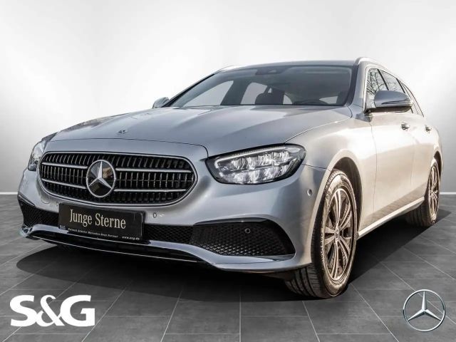 Mercedes-Benz E 220 AVANTGARDE E 220 d Estate