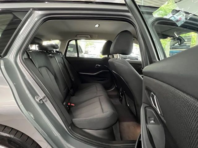 BMW 318 318d Touring