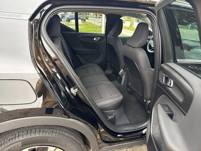 Volvo XC40 Core Recharge