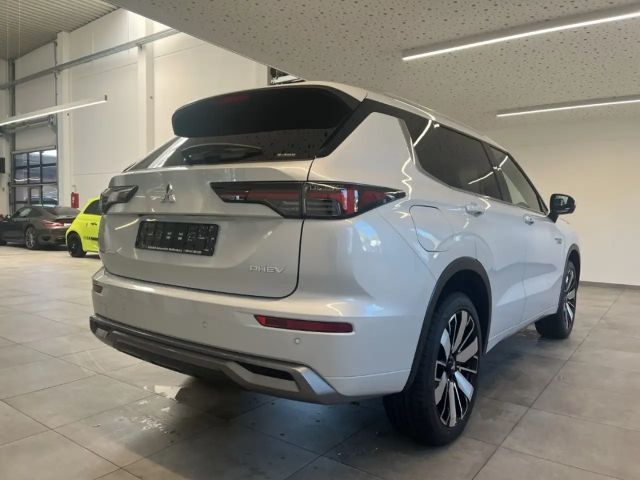 Mitsubishi Outlander 4WD PHEV