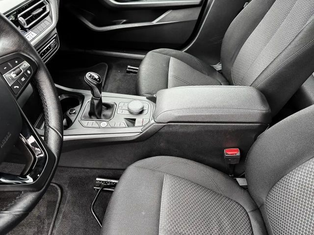 BMW 116 116i Advantage pakket Sedan