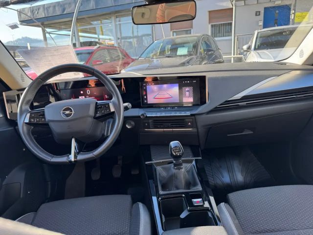 Opel Astra Business Edition Turbo