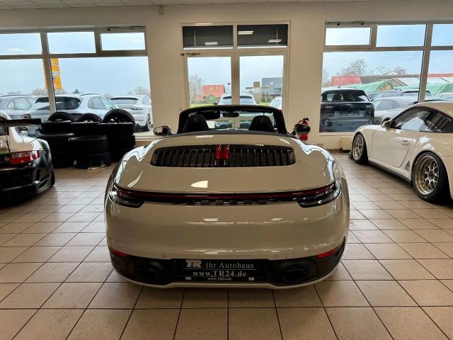 Porsche 992 Cabrio Carrera