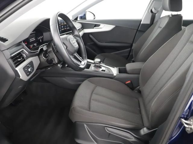 Audi A4 30 TDI Sedan