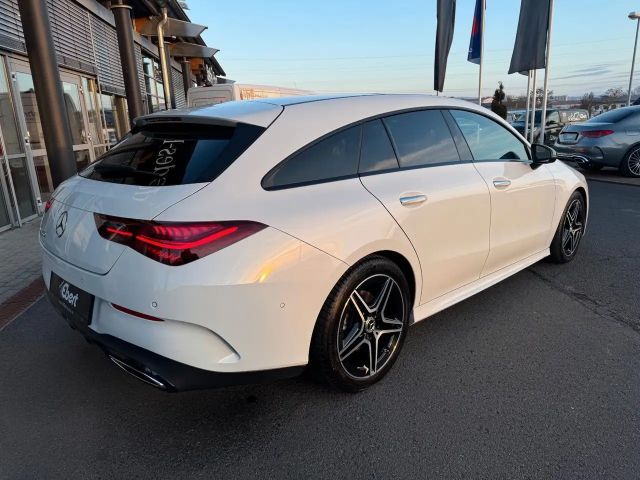 Mercedes-Benz CLA 200 AMG Line