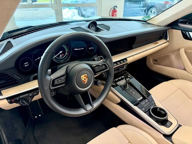 Porsche 992 4S Cabrio Targa