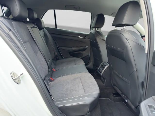 Volkswagen Golf 1.5 TSI IQ.Drive Style