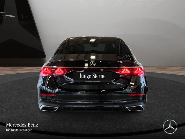 Mercedes-Benz E 200 AMG Line Sedan