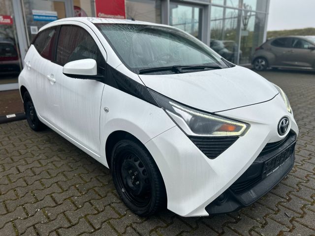 Toyota Aygo 5-deurs Play X-play