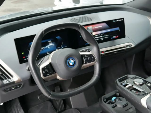 BMW iX xDrive40