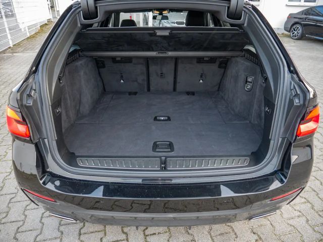BMW 520 520d M-Sport Touring