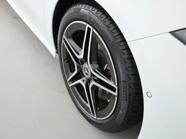 Mercedes-Benz A 250 4MATIC AMG Line