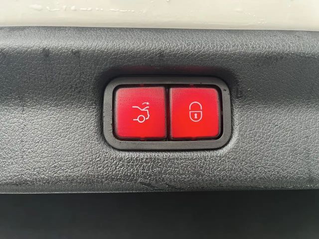 Mercedes-Benz EQE 300 AMG Line Sedan