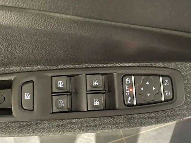 Renault Captur E-Tech Intens