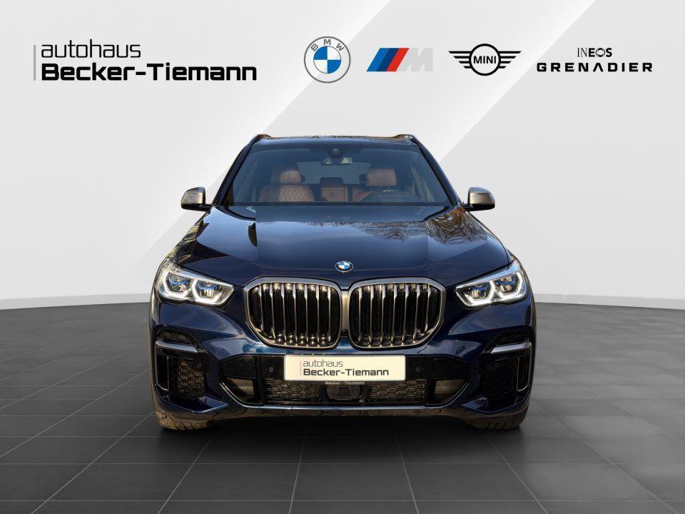 BMW X5 M50i