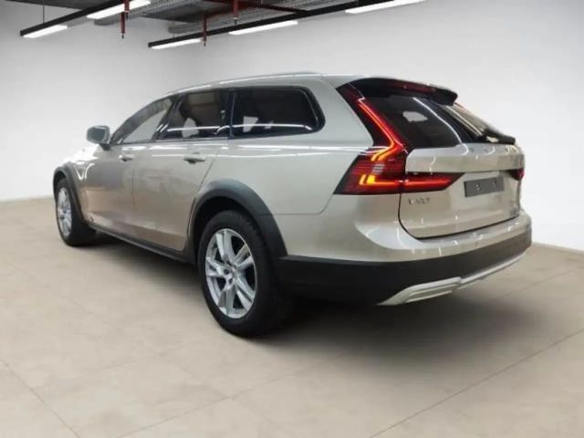 Volvo V90 Cross Country AWD Plus