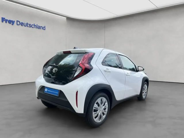 Toyota Aygo X Hatchback Play X-play