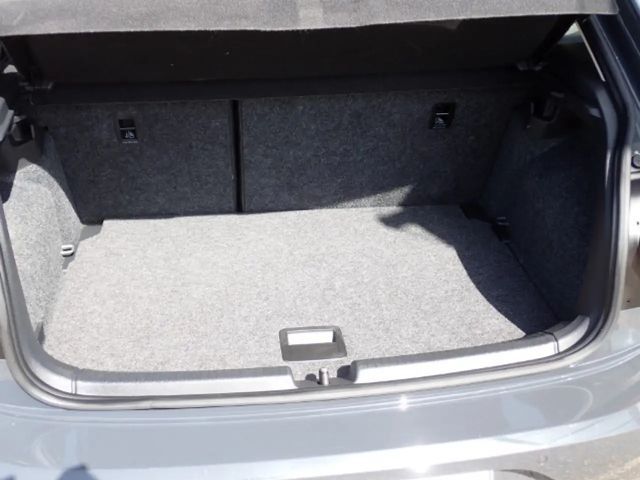 Volkswagen Polo TURBO Sitzheizung NAVI PDC VO+HI