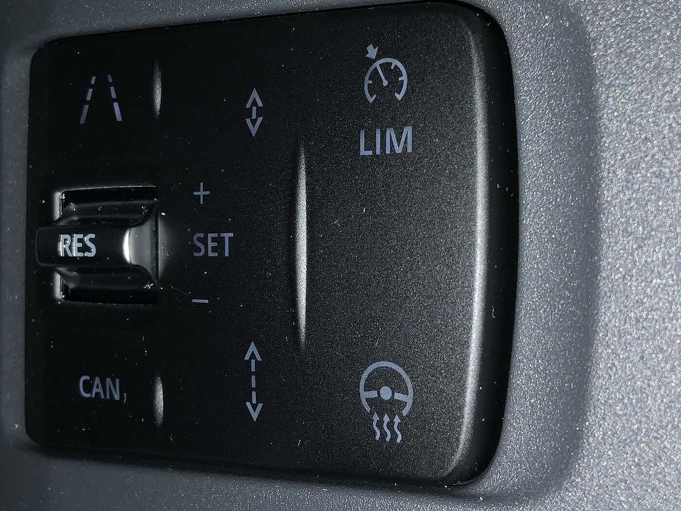 Land Rover Defender 110 Dynamic SE