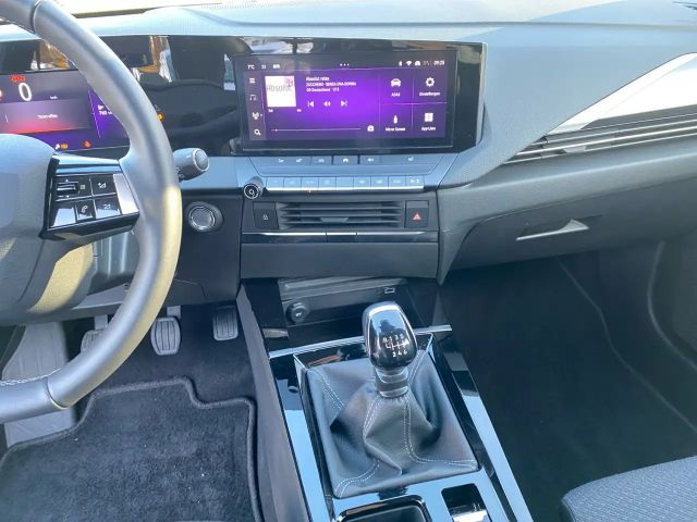 Opel Astra 1.2 Turbo Enjoy Sports Tourer Turbo