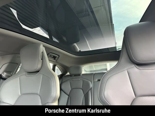 Porsche Taycan 4S Cross Turismo