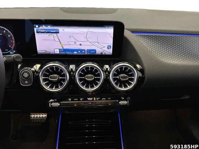 Mercedes-Benz GLA 200 AMG Line