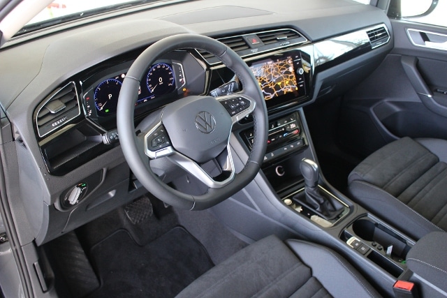 Volkswagen Touran 2,0 TDI DSG AHK R-Line