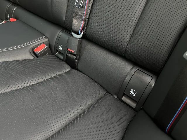 BMW 320 320i M-Sport Sedan