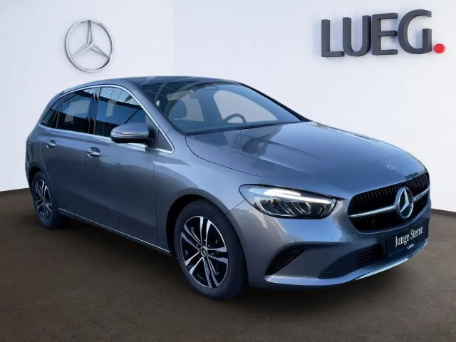 Mercedes-Benz B 180 Progressive Sedan