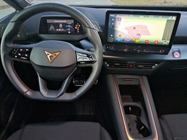 Cupra Born Born NAV LED KAM ACC GJ-REIF 19' 4xKAM SHZ