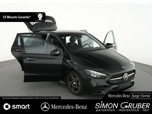 Mercedes-Benz B 180 AMG Line Sedan