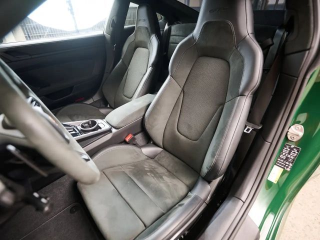 Porsche 911 Carrera Coupé GTS