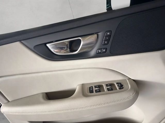 Volvo V60 Cross Country AWD Plus