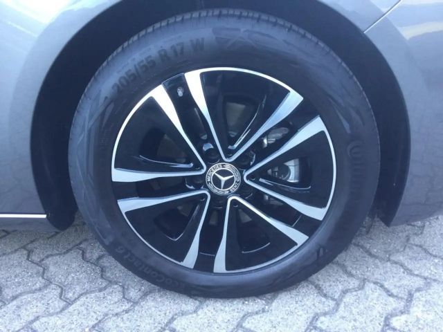 Mercedes-Benz B 180 Progressive