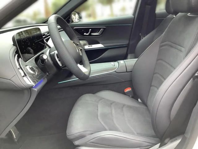 Mercedes-Benz E 200 AMG Line Sedan