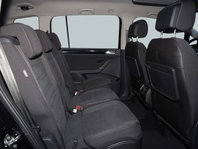 Volkswagen Touran DSG R-Line