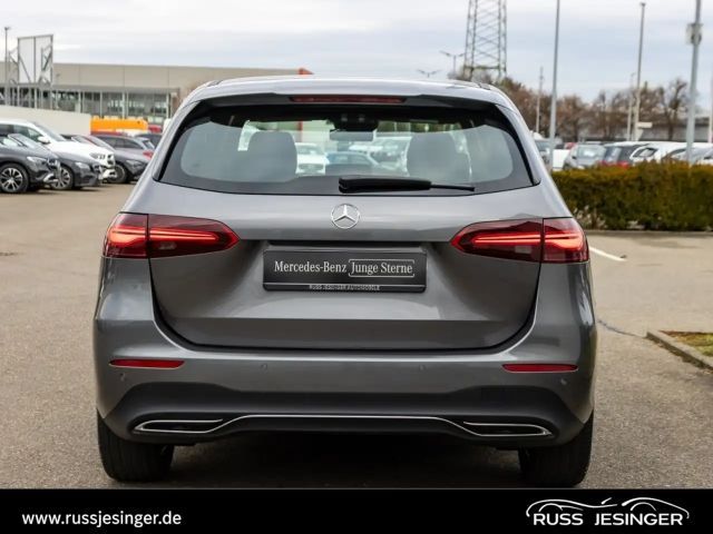 Mercedes-Benz B 180 Progressive Sedan