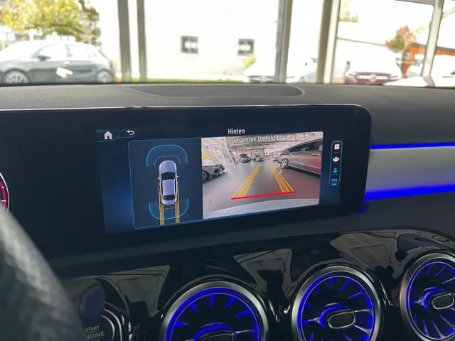 Mercedes-Benz A 180 AMG Line